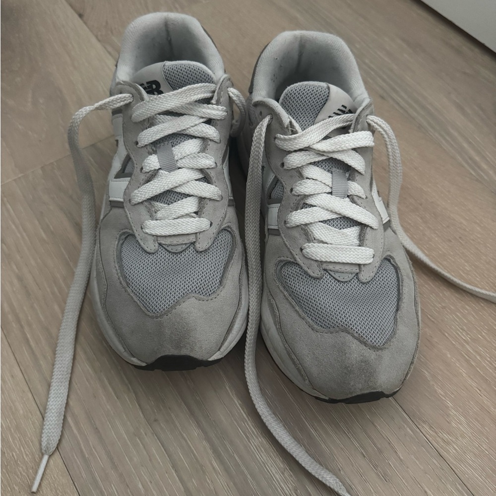 New Balance Gray 5740